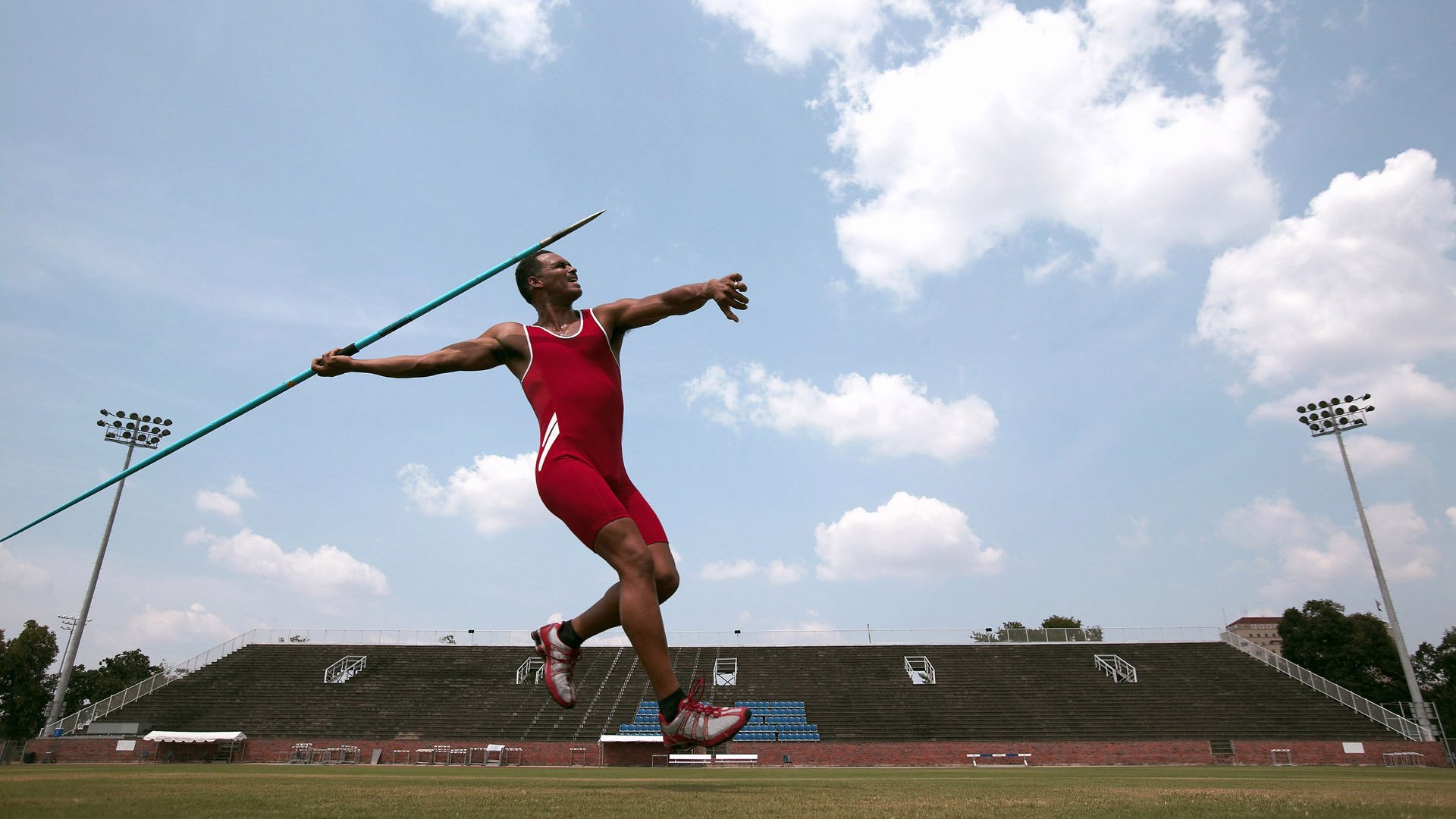广州Tigers主场完胜，赢得球迷热烈掌声，广州队的主场在哪儿